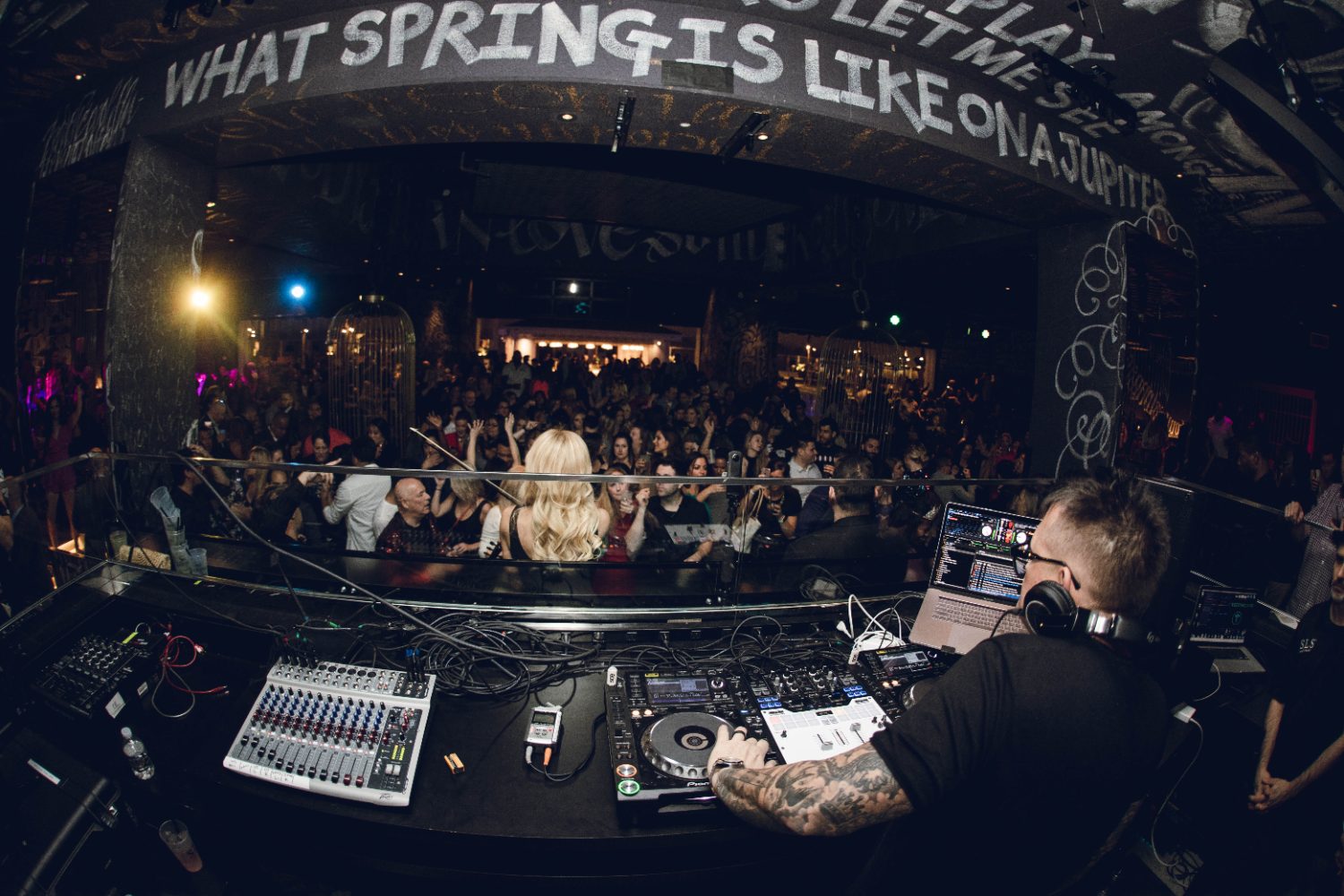 Jason Jani playing to a packed nightclub