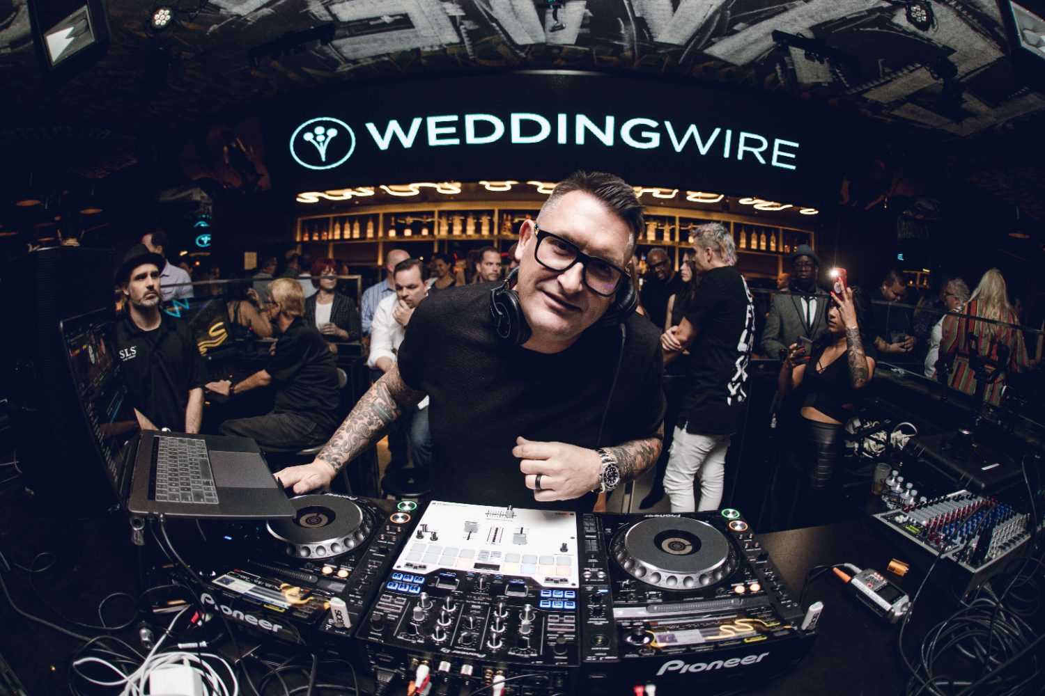 Jason Jani playing the WeddingWire event in Las Vegas